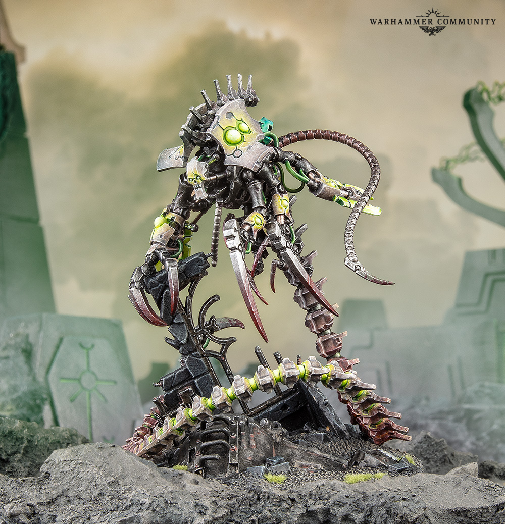 Nekrosor Ammentar's miniature amid Necron ruins, with its bladed limbs and segmented tail