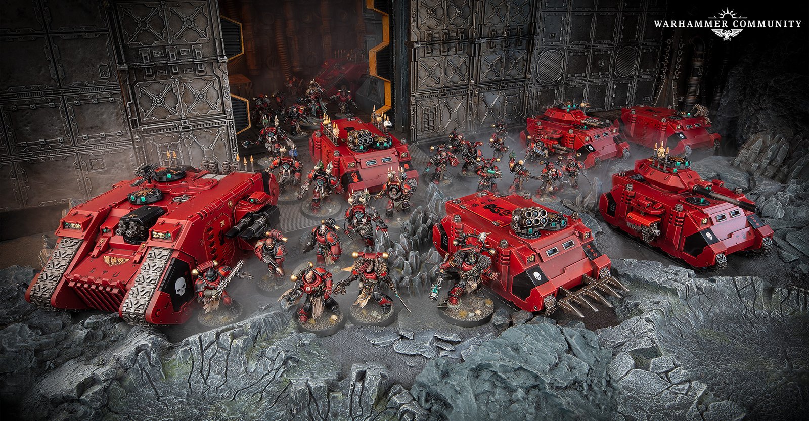 Red Corsairs, the traitor Chapter once called the Astral Claws, advancing with stolen Imperial armour